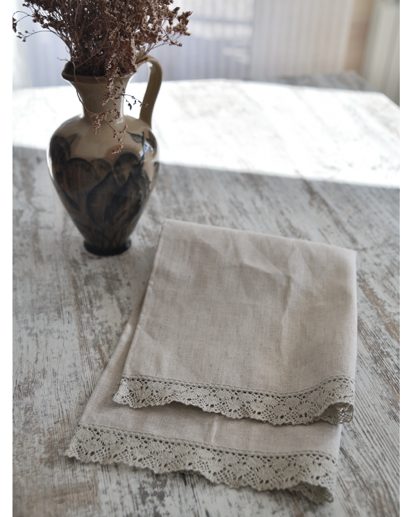 Полотенце с кружевом, цвет светло-серый