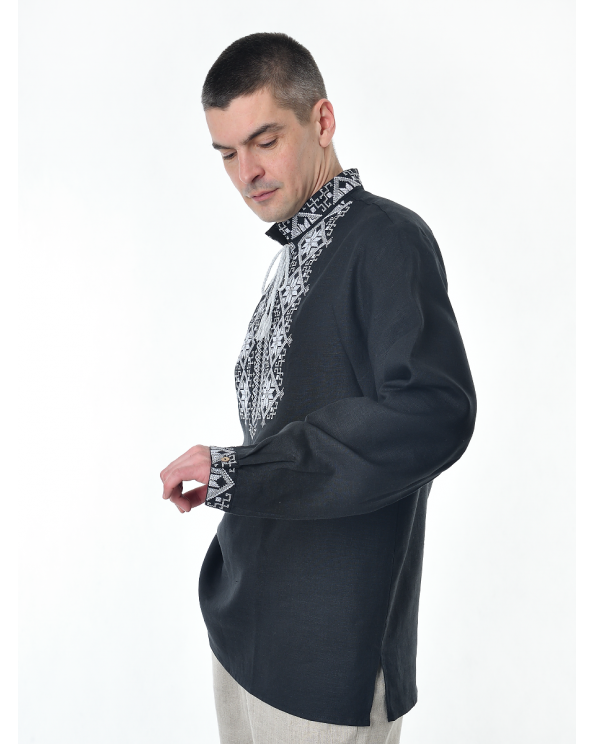 Рубашка льняная мужская, с вышивкой, черная