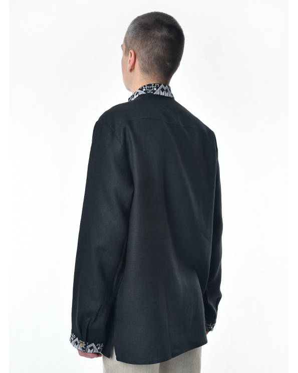 Рубашка льняная мужская, с вышивкой, черная